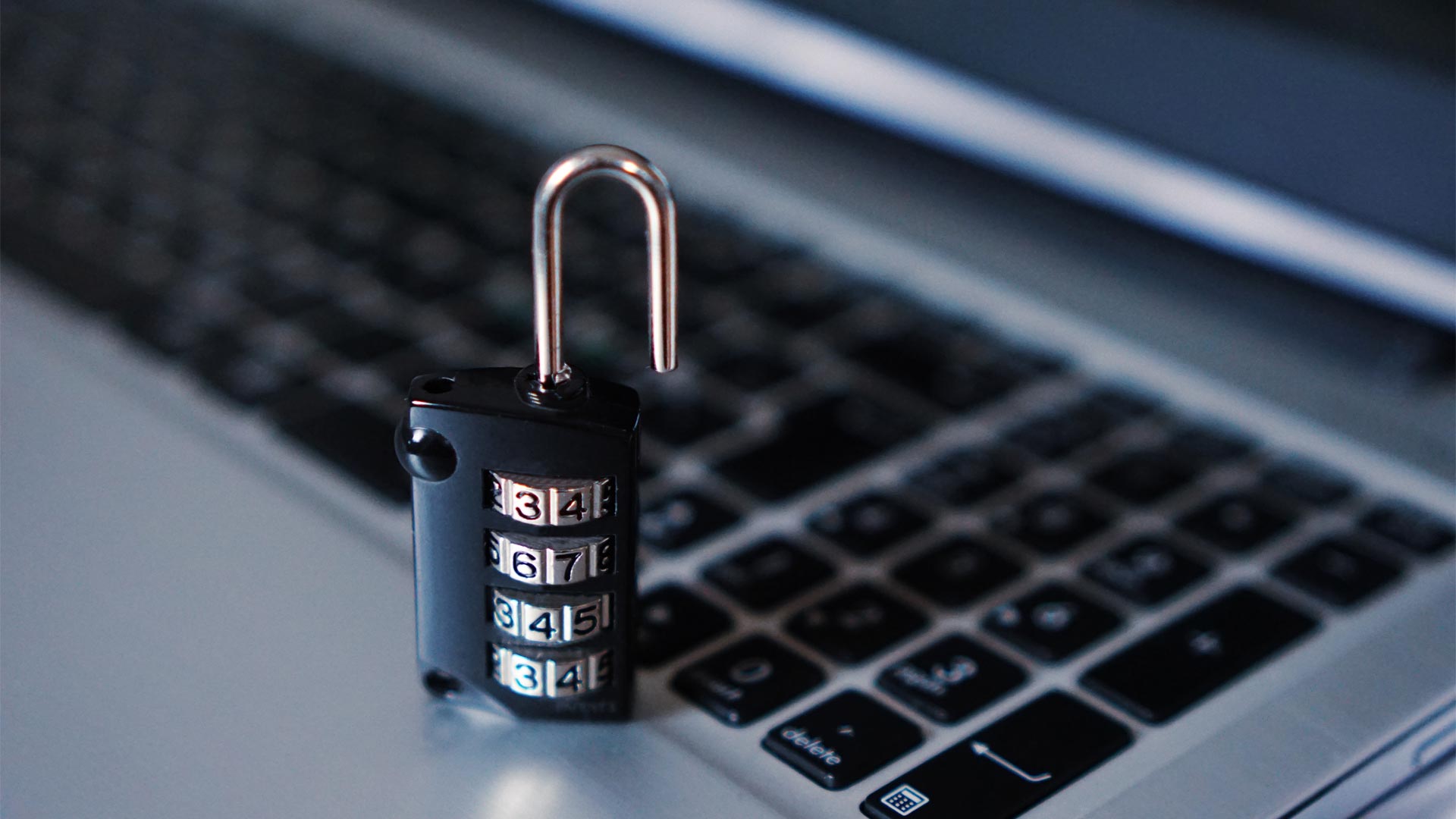 Key code lock and computer keyboard
