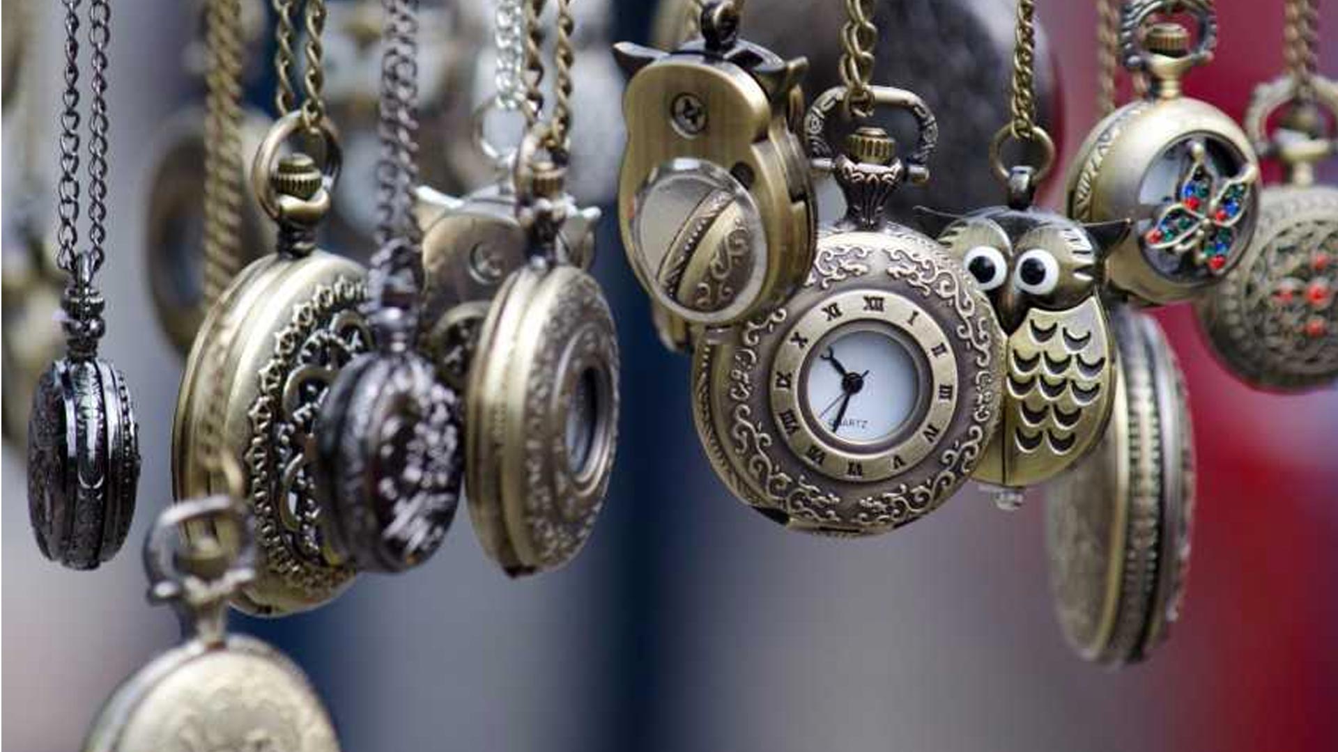 lots of clocks