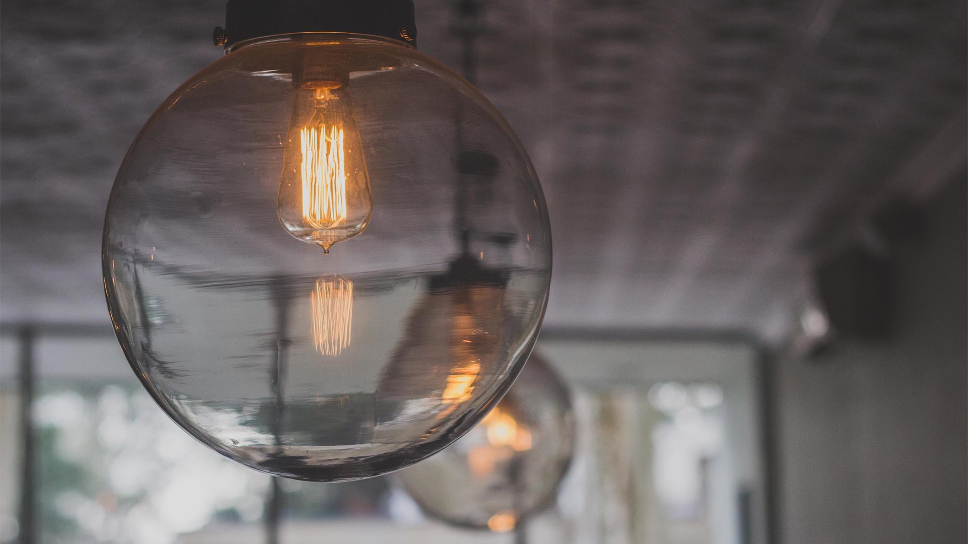 Contemporary light bulb