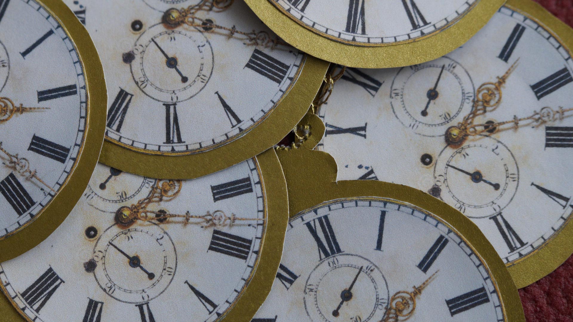 Gold paper clocks
