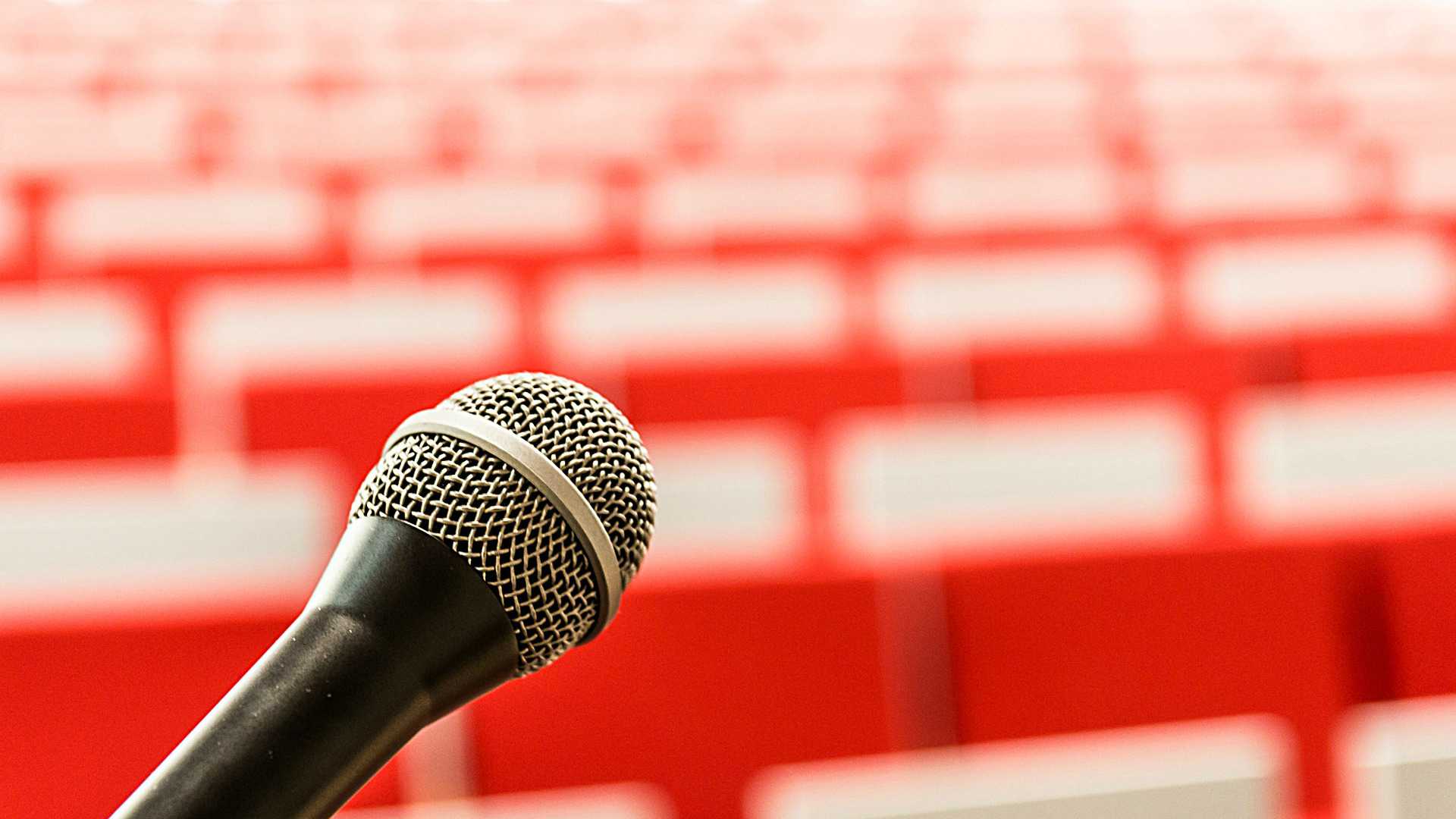 microphone in a lecture hall