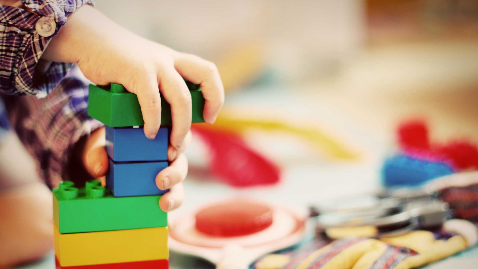 child playing with blocks
