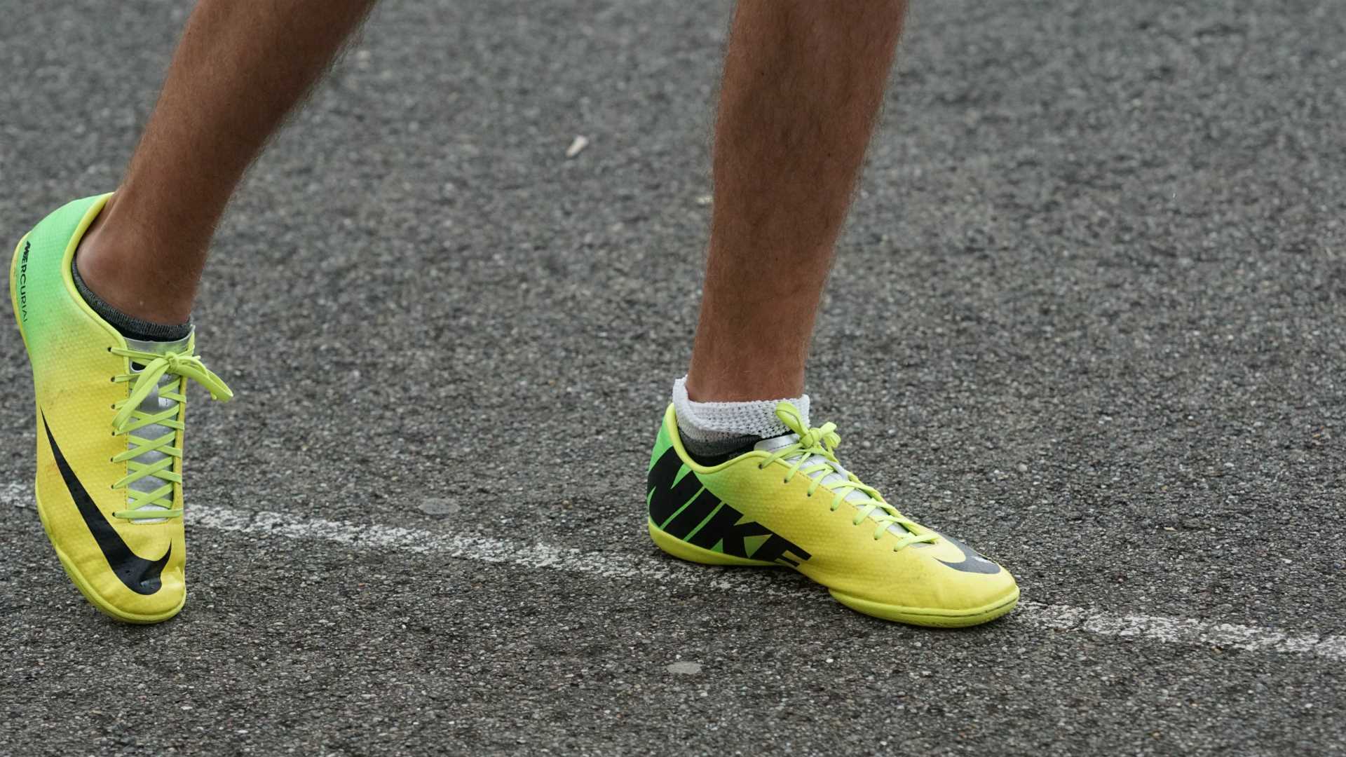 foot starting to run a race