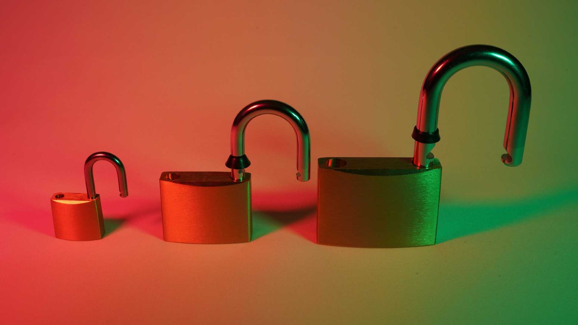 Locks all in line, with a red and green background.